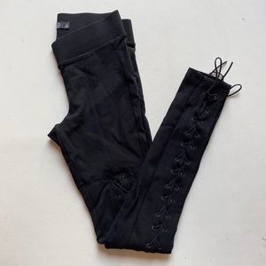 Skinny laced pants